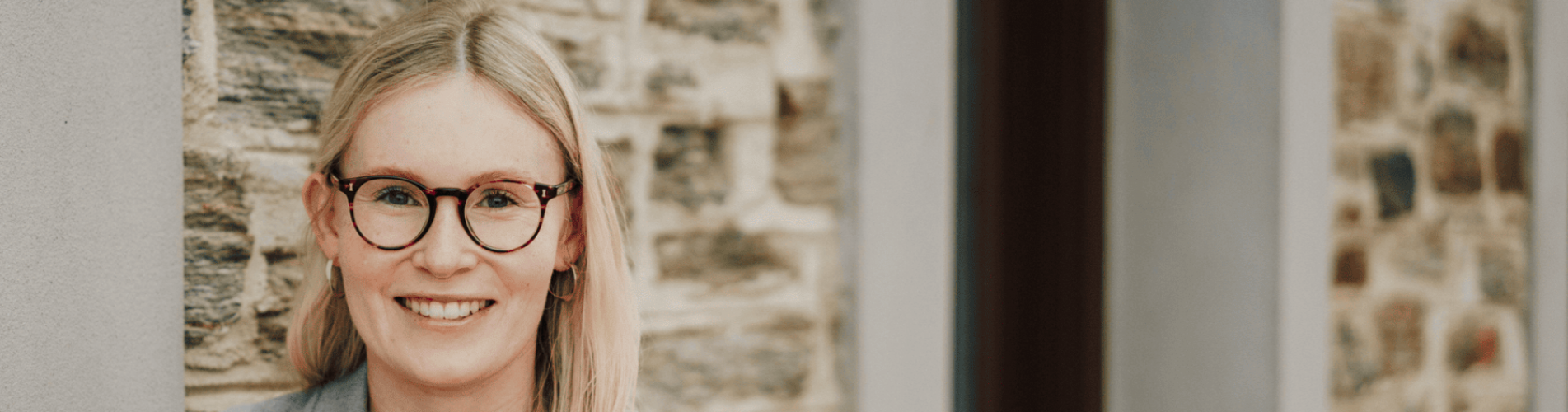 006 Mactodd Emma banner 4